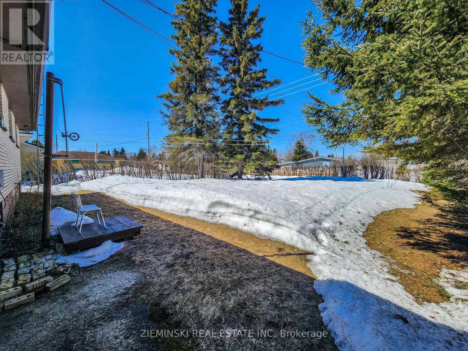 120 Picadilly Circle, Iroquois Falls, Ontario  P0K 1E0 - Photo 32 - T13046542