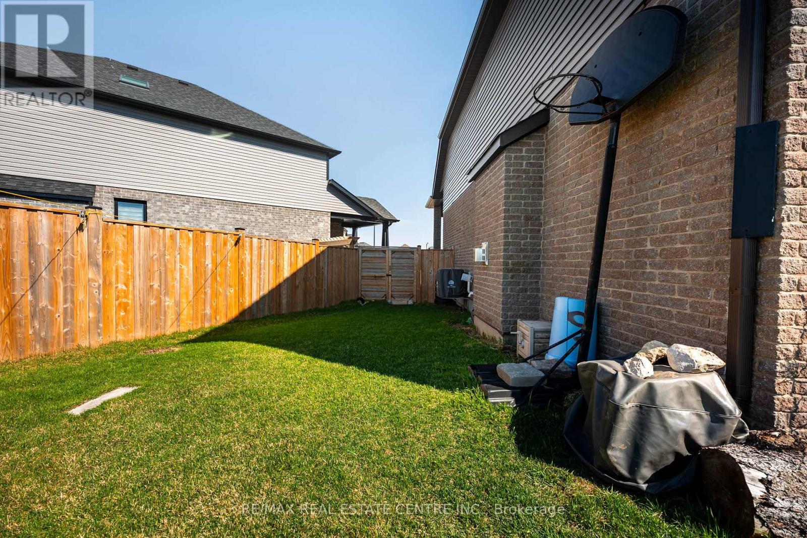 6 Sparrow Crescent, East Luther Grand Valley, Ontario  L9W 7P2 - Photo 32 - X13046392