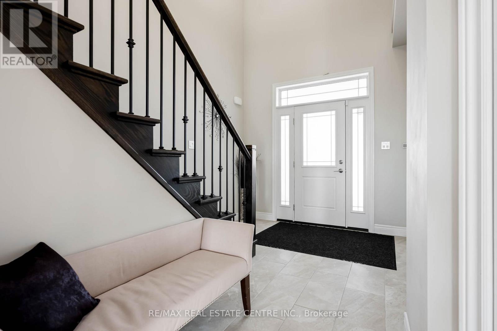 6 Sparrow Crescent, East Luther Grand Valley, Ontario  L9W 7P2 - Photo 4 - X13046392