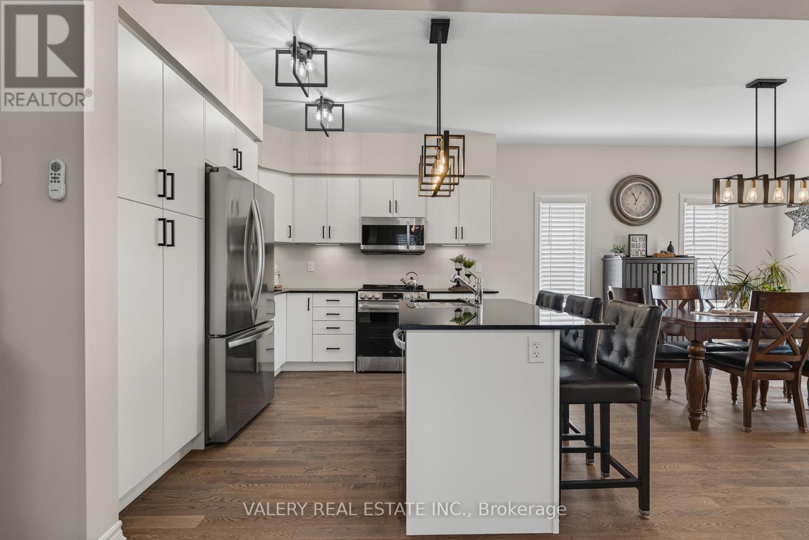 109 Ballantyne Avenue, North Perth, Ontario  N0G 1B0 - Photo 10 - X13046420