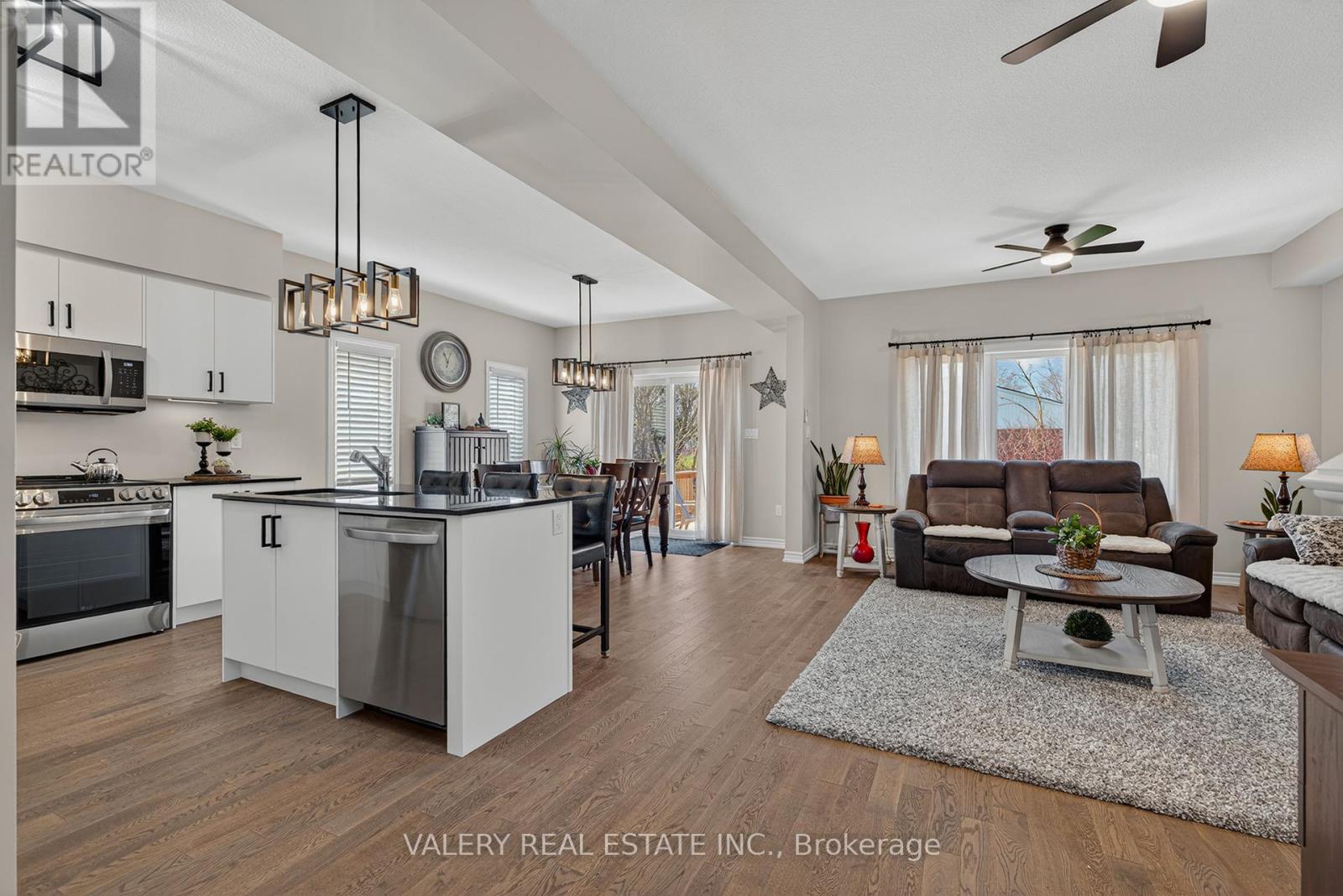 109 Ballantyne Avenue, North Perth, Ontario  N0G 1B0 - Photo 7 - X13046420