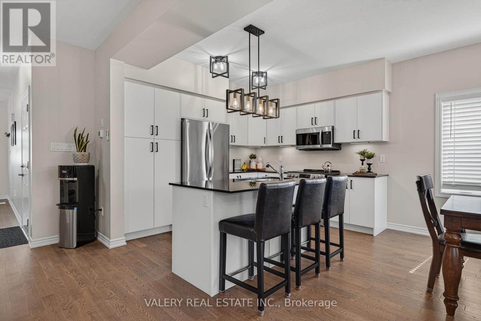 109 Ballantyne Avenue, North Perth, Ontario  N0G 1B0 - Photo 9 - X13046420