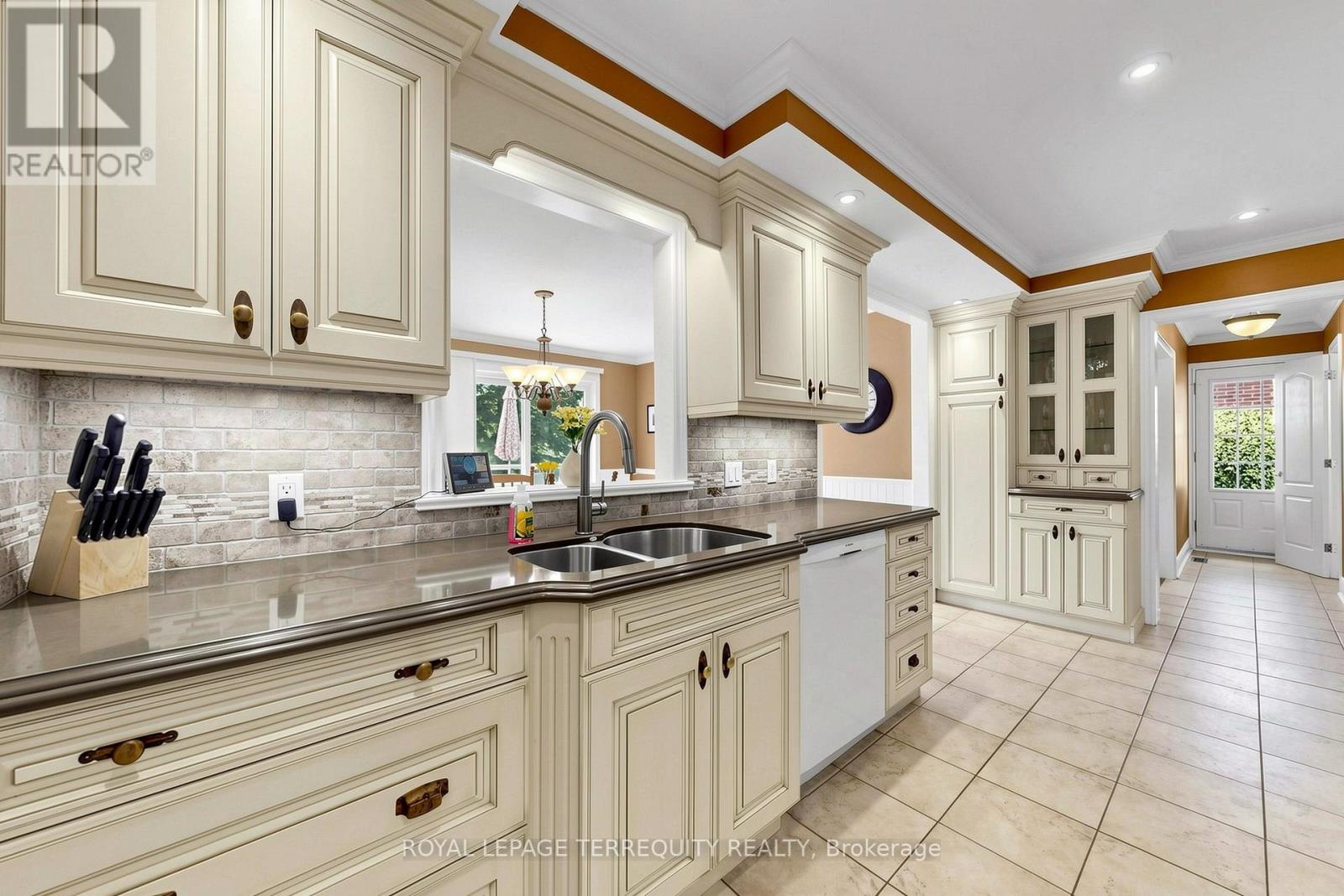 717 Westwood Drive, Cobourg, Ontario  K9A 4N3 - Photo 5 - X13046468