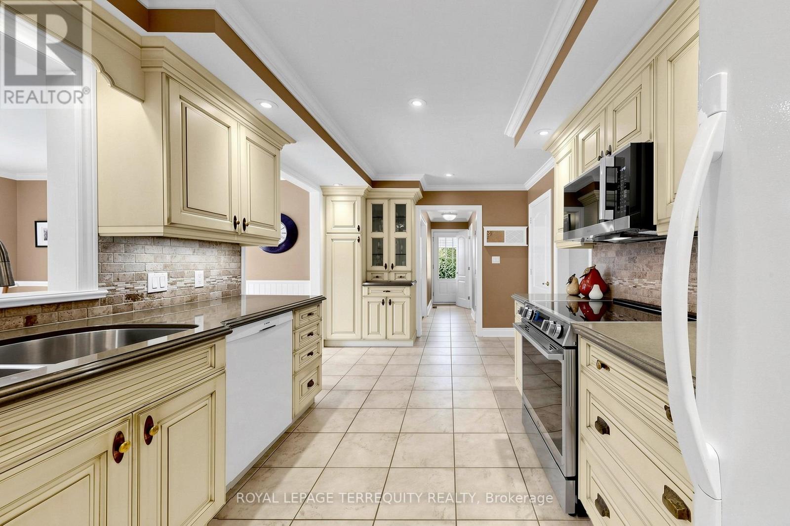 717 Westwood Drive, Cobourg, Ontario  K9A 4N3 - Photo 7 - X13046468