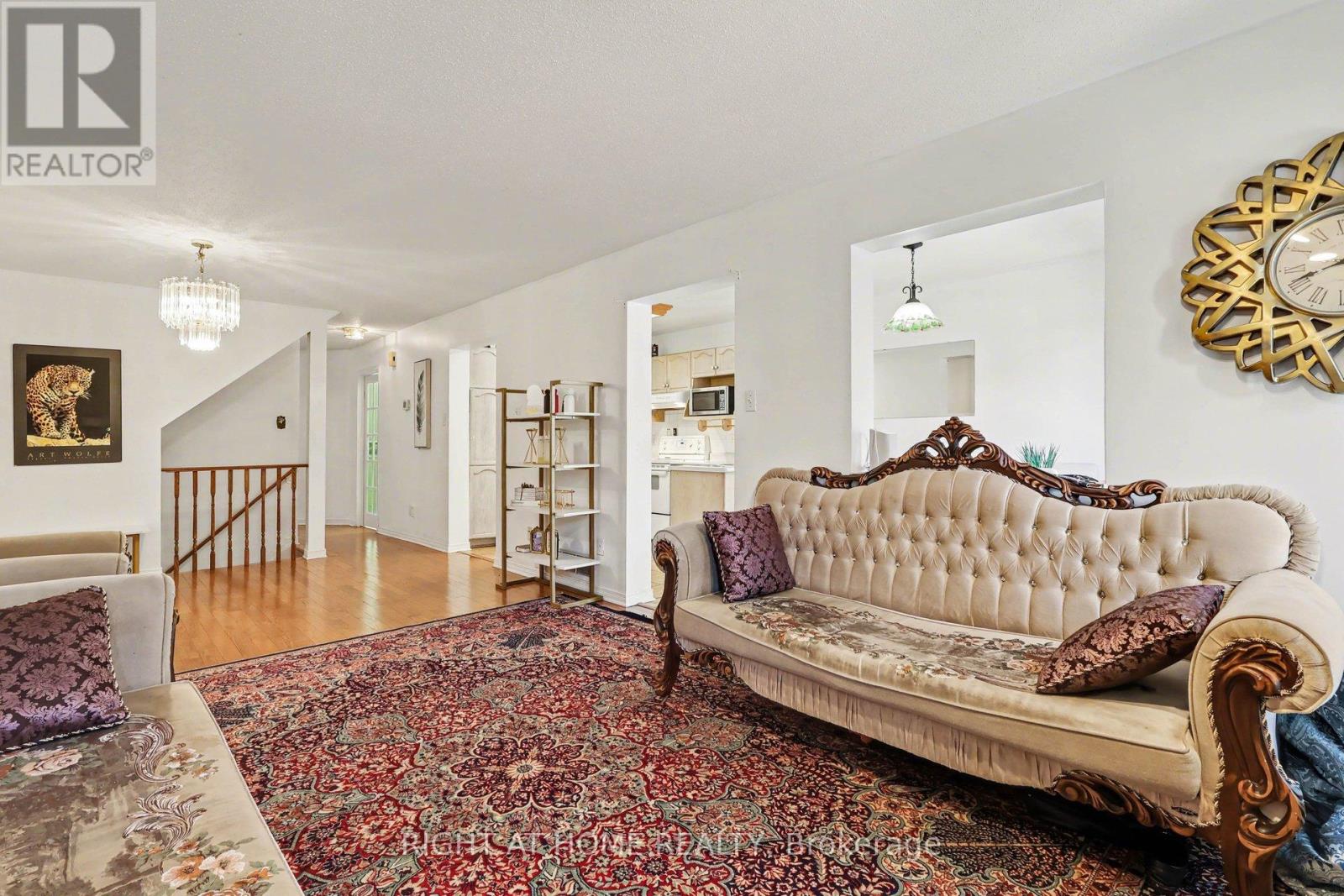 52 Scarlet Court, Ottawa, Ontario  K1T 3R5 - Photo 6 - X13046480