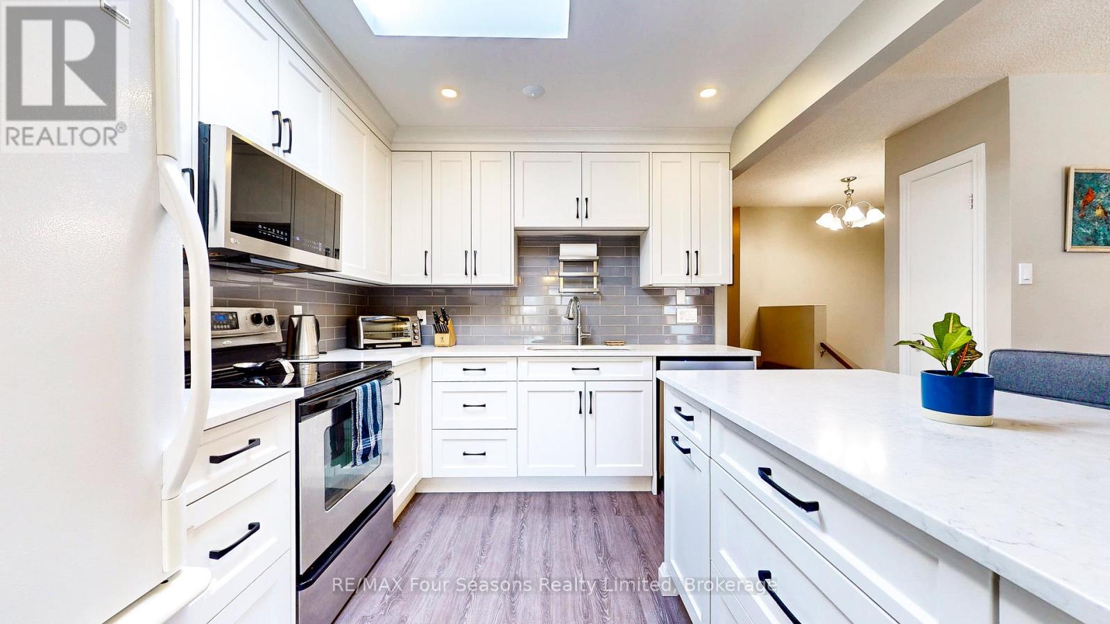 74 Telfer Road, Collingwood, Ontario  L9Y 4S2 - Photo 2 - S12966658