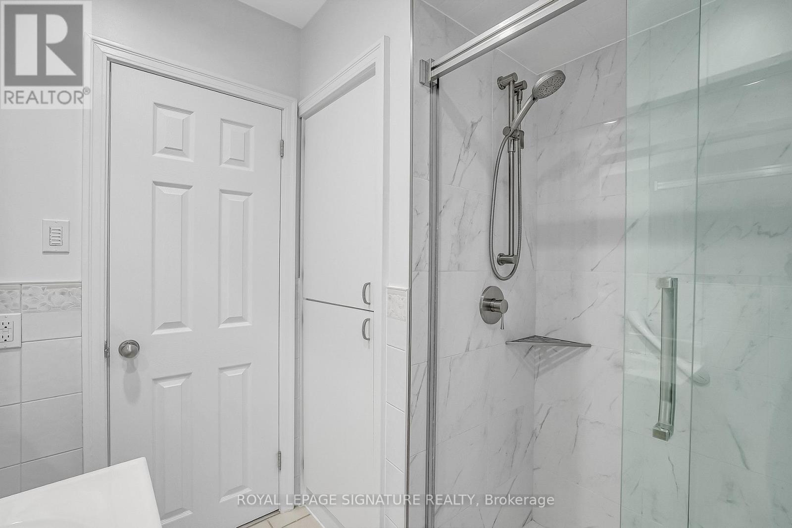 34 Tufton Crescent, Toronto, Ontario  M4A 2E3 - Photo 26 - C13046482