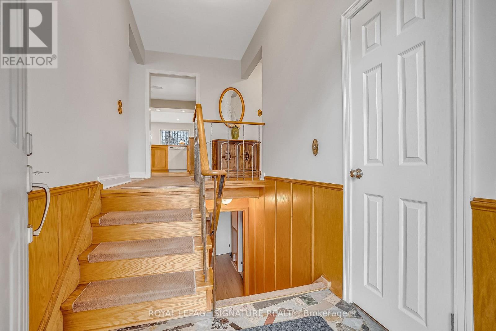 34 Tufton Crescent, Toronto, Ontario  M4A 2E3 - Photo 3 - C13046482