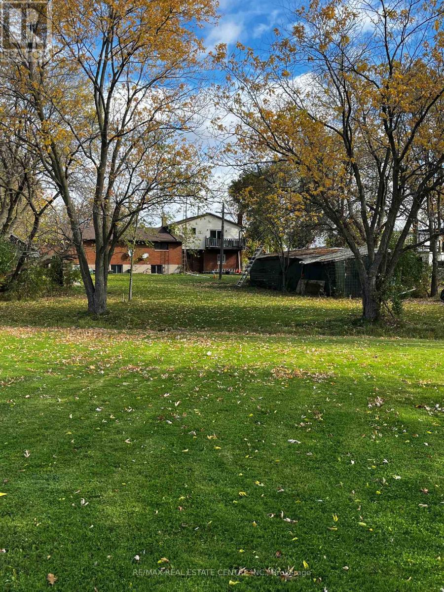 8024 Hornby Road, Halton Hills, Ontario  L0P 1E0 - Photo 2 - W12503652