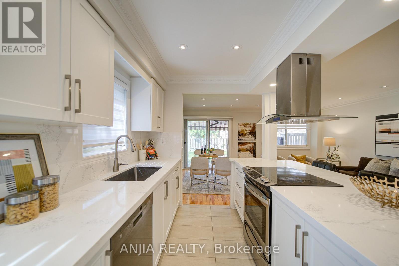 78 Baywood Court, Markham (Royal Orchard), Ontario  L3T 5W3 - Photo 10 - N13046504