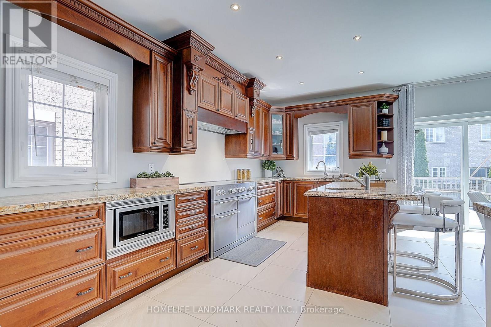 19 Daniel Bram Drive, Vaughan, Ontario  L6A 0L4 - Photo 15 - N13046546