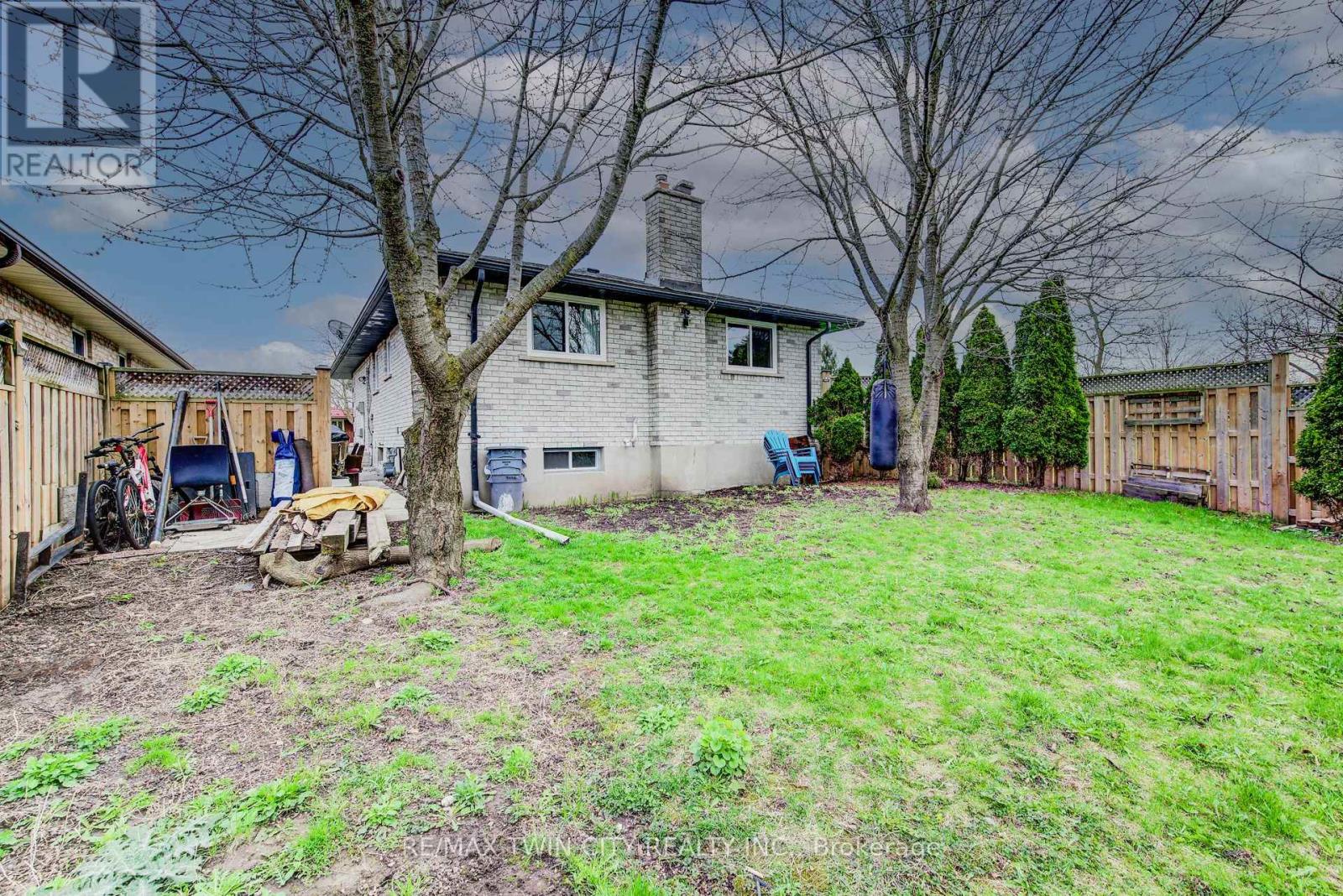 183 Dinison Crescent, Kitchener, Ontario  N2E 2S6 - Photo 26 - X13042352