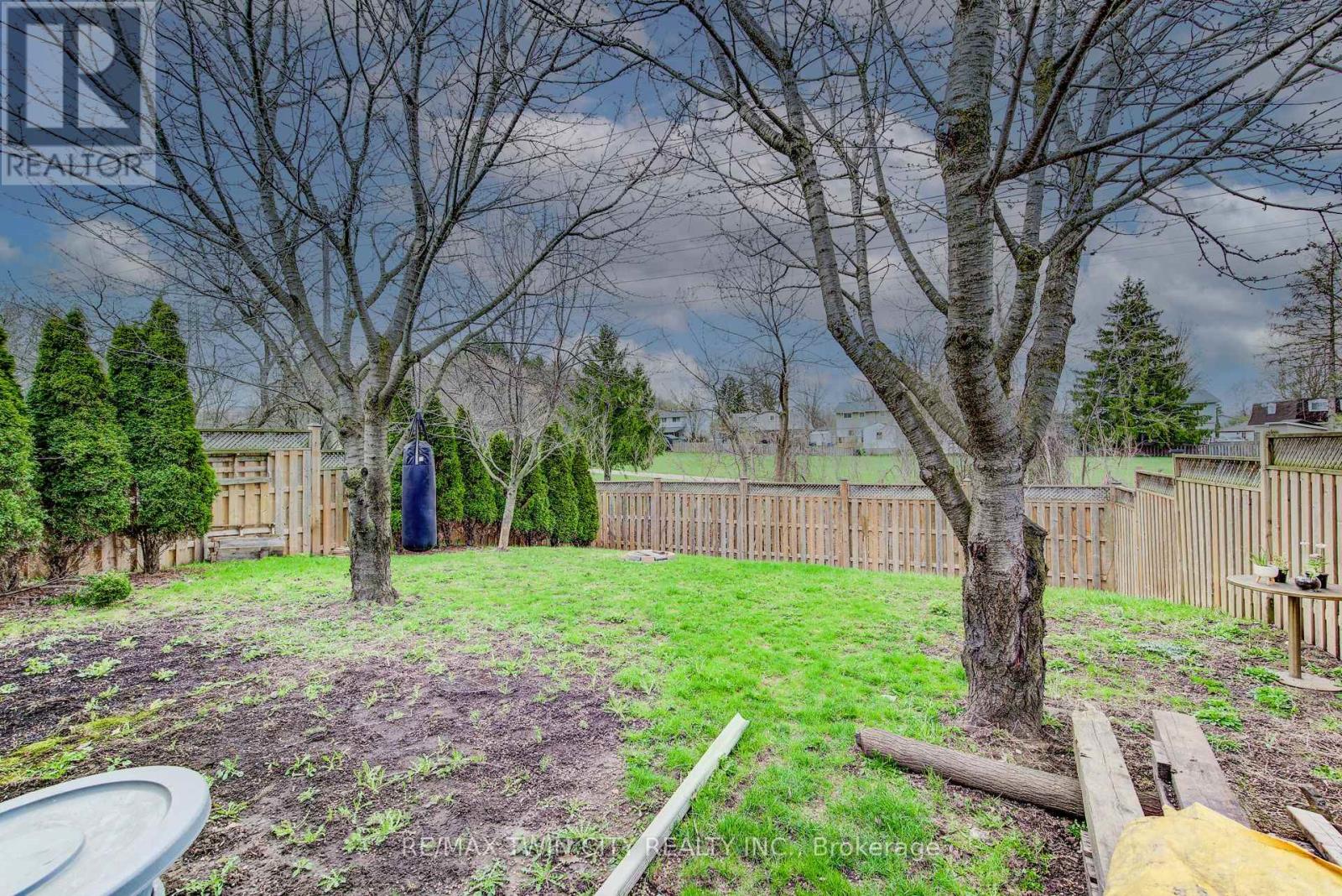 183 Dinison Crescent, Kitchener, Ontario  N2E 2S6 - Photo 28 - X13042352