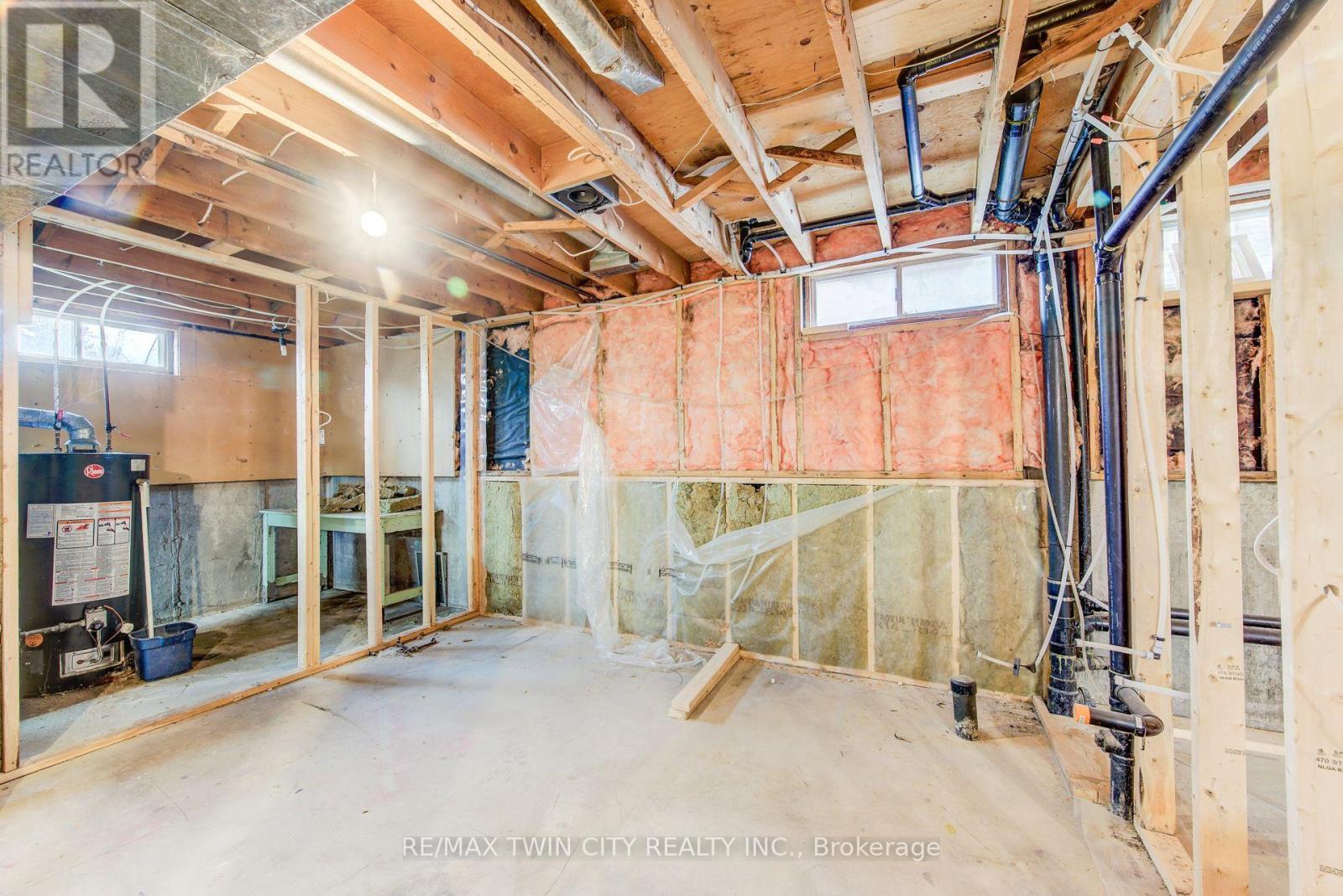 183 Dinison Crescent, Kitchener, Ontario  N2E 2S6 - Photo 21 - X13042352