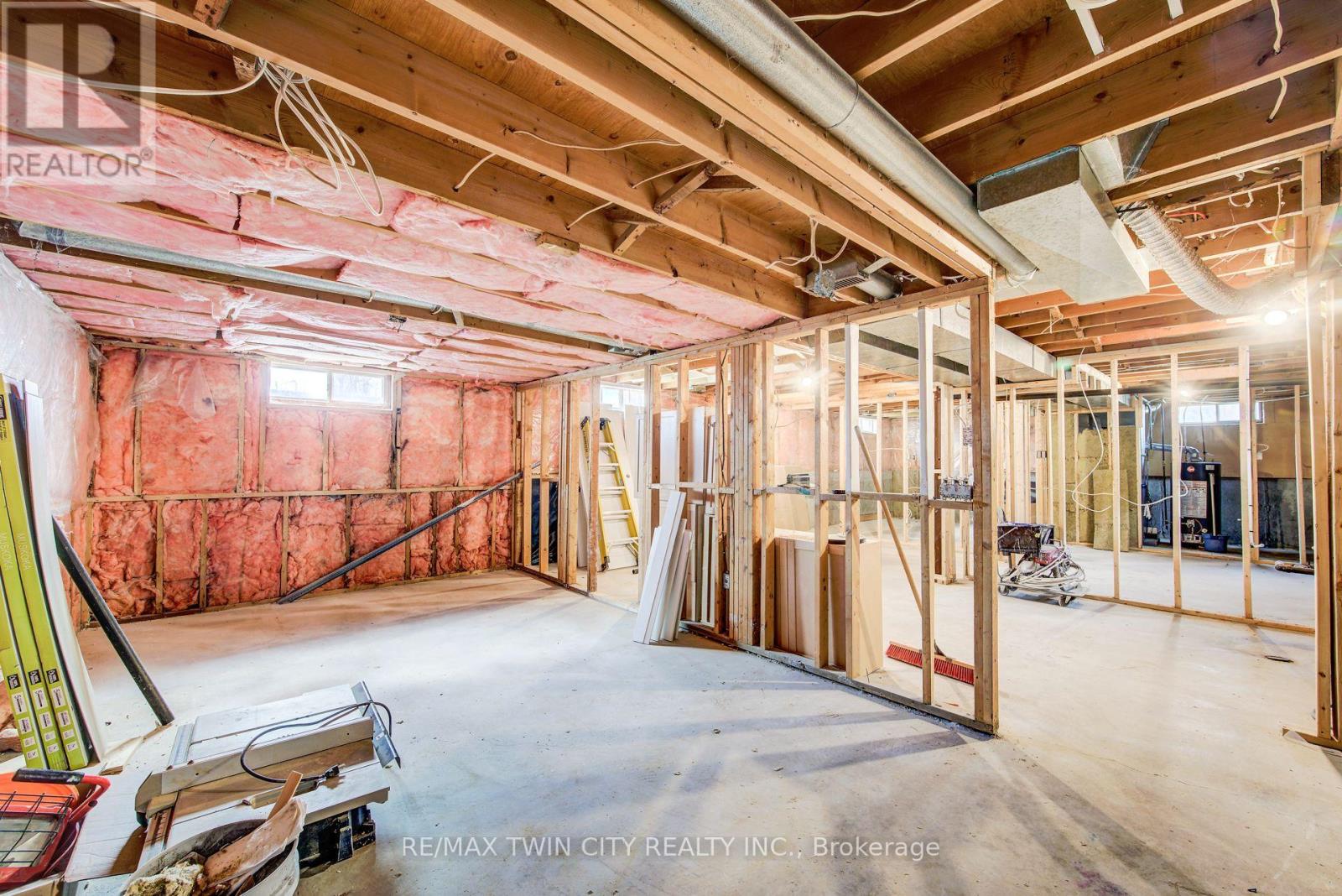 183 Dinison Crescent, Kitchener, Ontario  N2E 2S6 - Photo 23 - X13042352