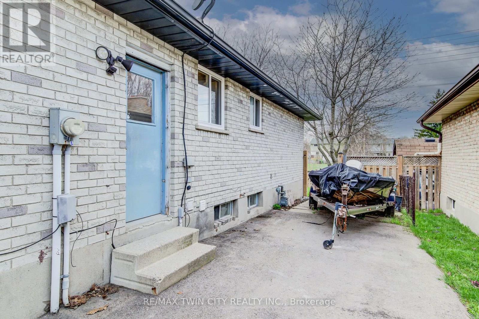 183 Dinison Crescent, Kitchener, Ontario  N2E 2S6 - Photo 24 - X13042352