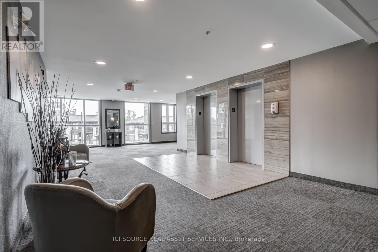 238 - 5010 Corporate Drive, Burlington, Ontario  L7L 0H6 - Photo 3 - W13046496