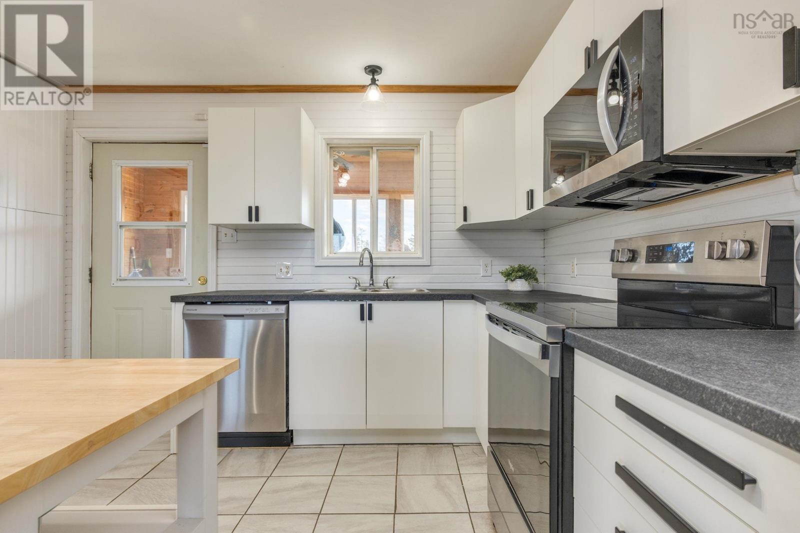 2741 Ostrea Lake Road, Musquodoboit Harbour, Nova Scotia  B0J 2L0 - Photo 17 - 202604731