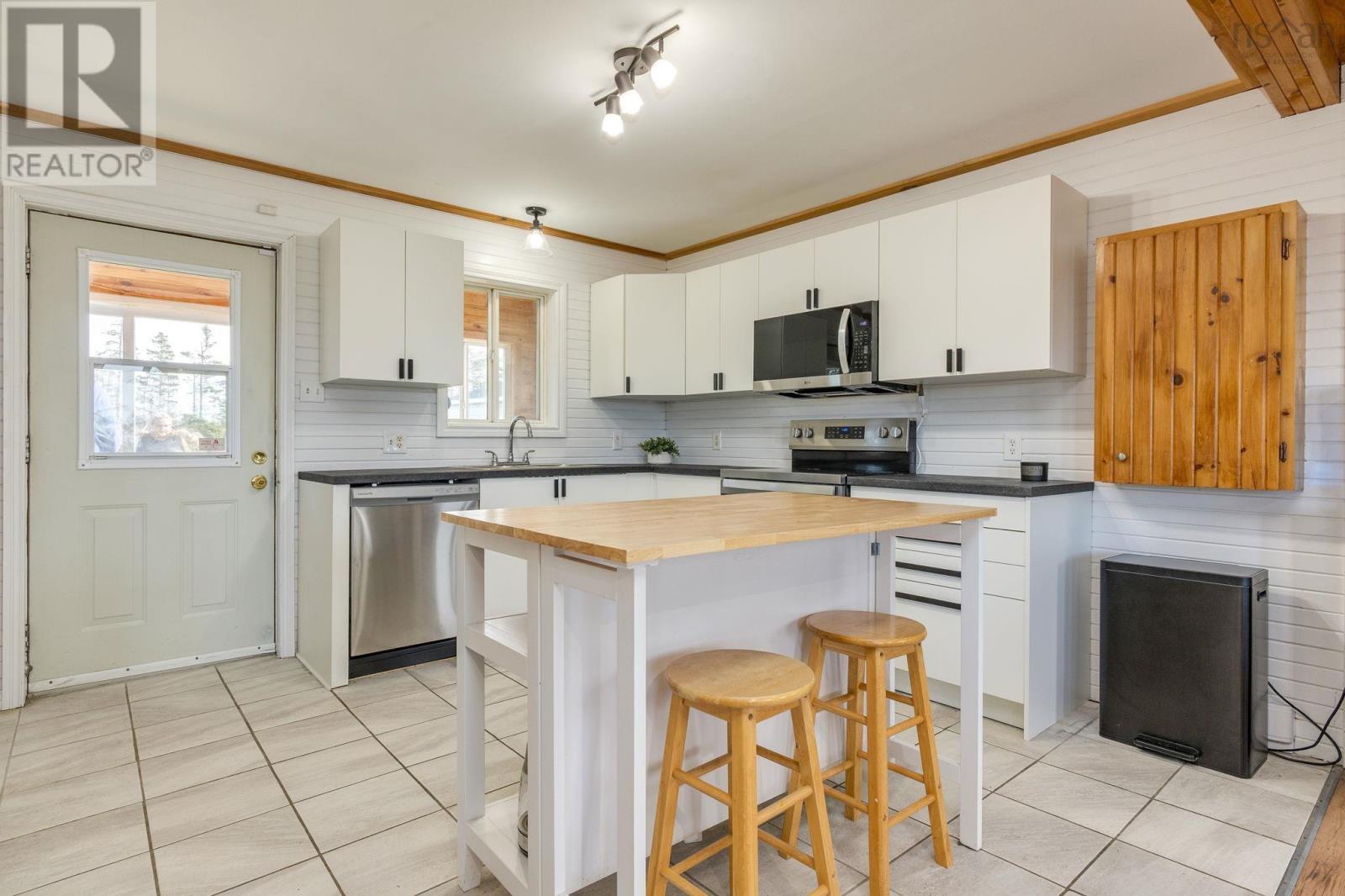 2741 Ostrea Lake Road, Musquodoboit Harbour, Nova Scotia  B0J 2L0 - Photo 15 - 202604731