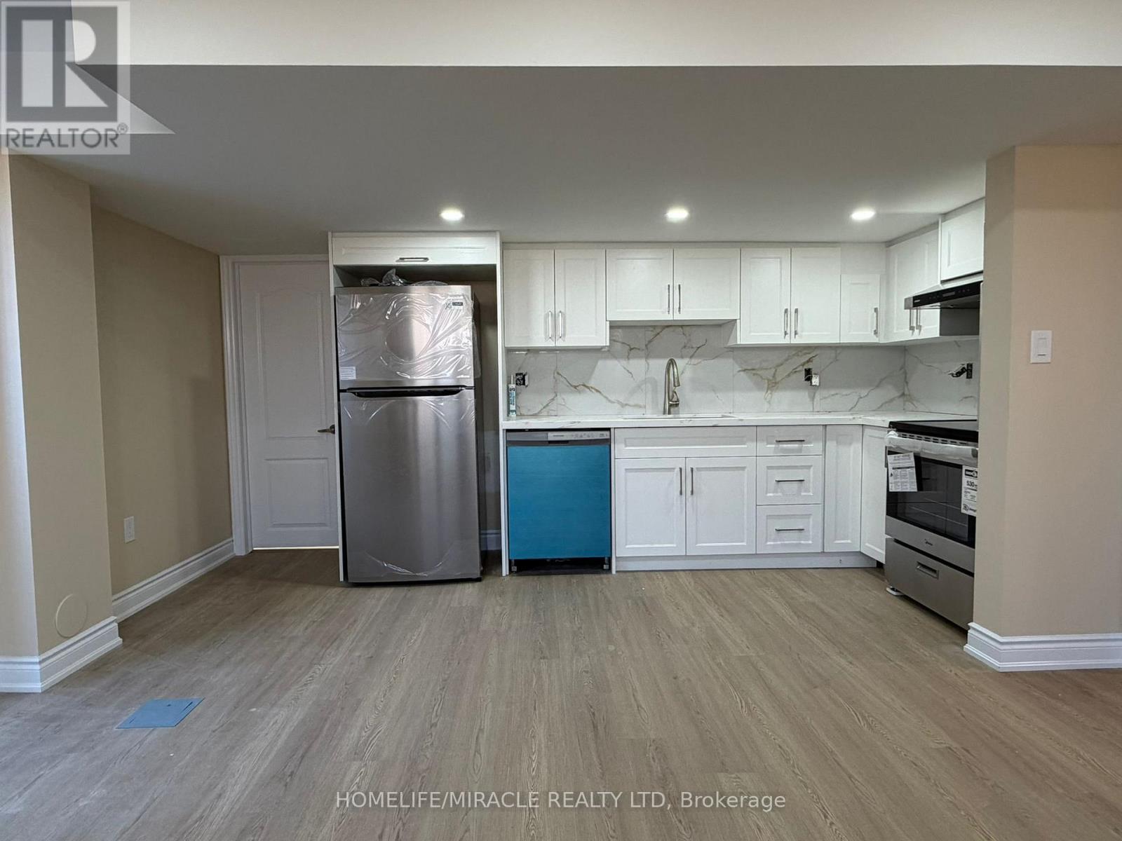 96 SCARLETWOOD STREET, Hamilton, Ontario