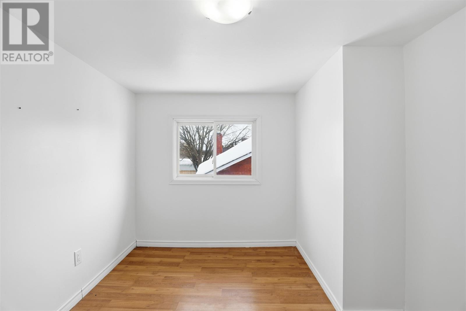 298 Hampton Rd, Sault Ste. Marie, Ontario  P6C 2N7 - Photo 37 - SM260592