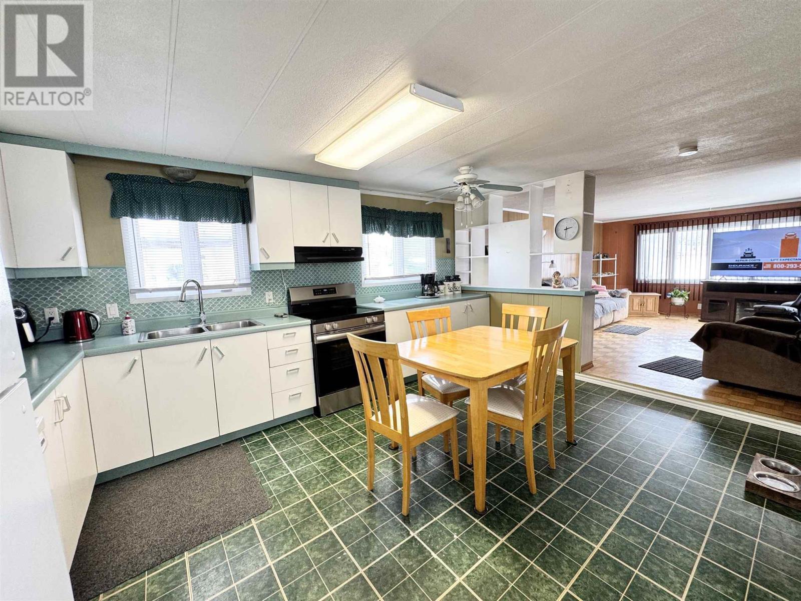 5 Fontaine Dr, Chapleau, Ontario  P0M 1K0 - Photo 10 - SM260708