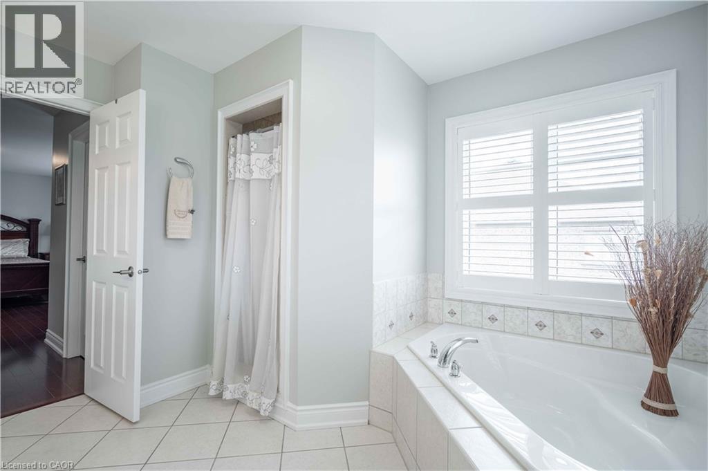 3220 Sorrento Crescent, Burlington, Ontario  L7M 0N4 - Photo 33 - 40817179