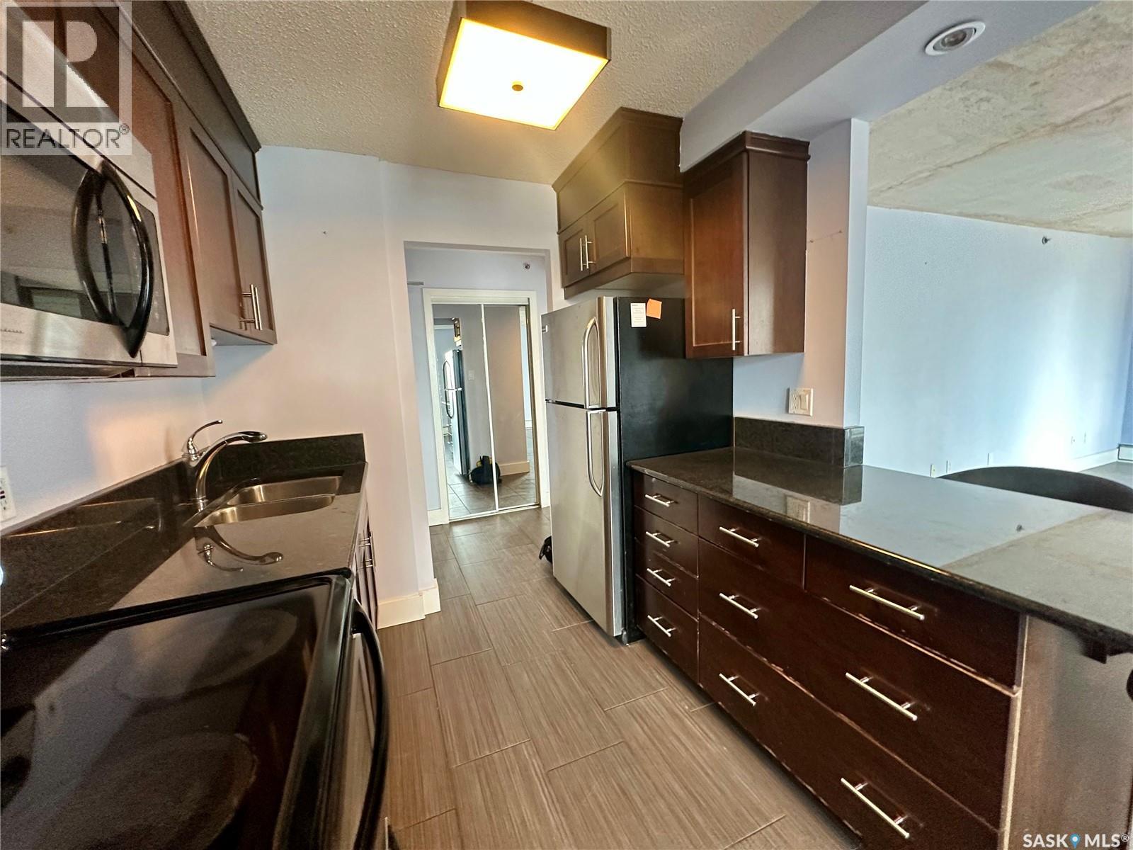 902 320 5th Avenue N, Saskatoon, Saskatchewan  S7K 2P5 - Photo 3 - SK033972