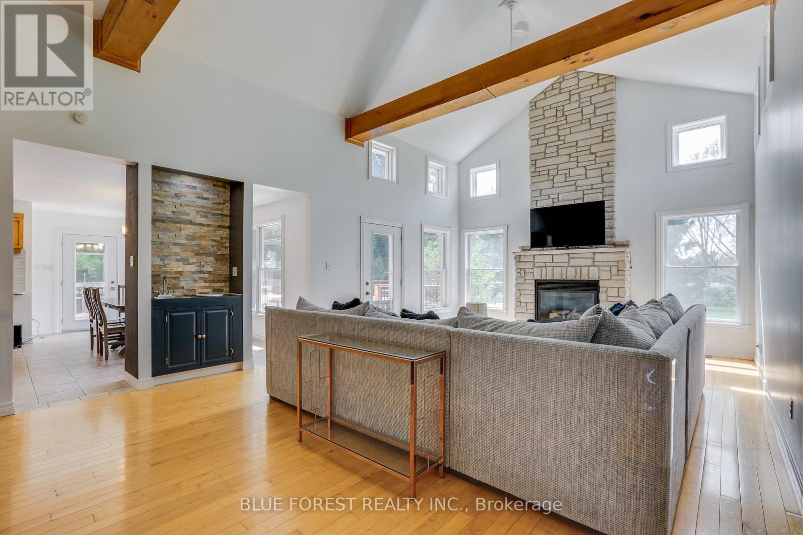 58 Aberdeen Drive, Middlesex Centre, Ontario  N0M 2A0 - Photo 3 - X13046592