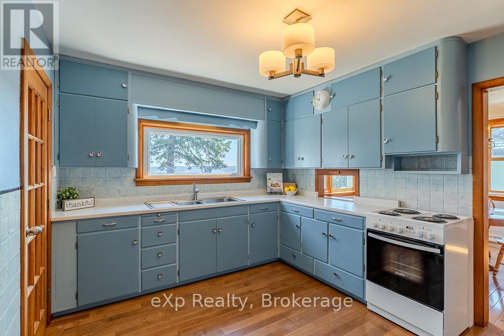 673 Gould Street, South Bruce Peninsula, Ontario  N0H 2T0 - Photo 16 - X13044432