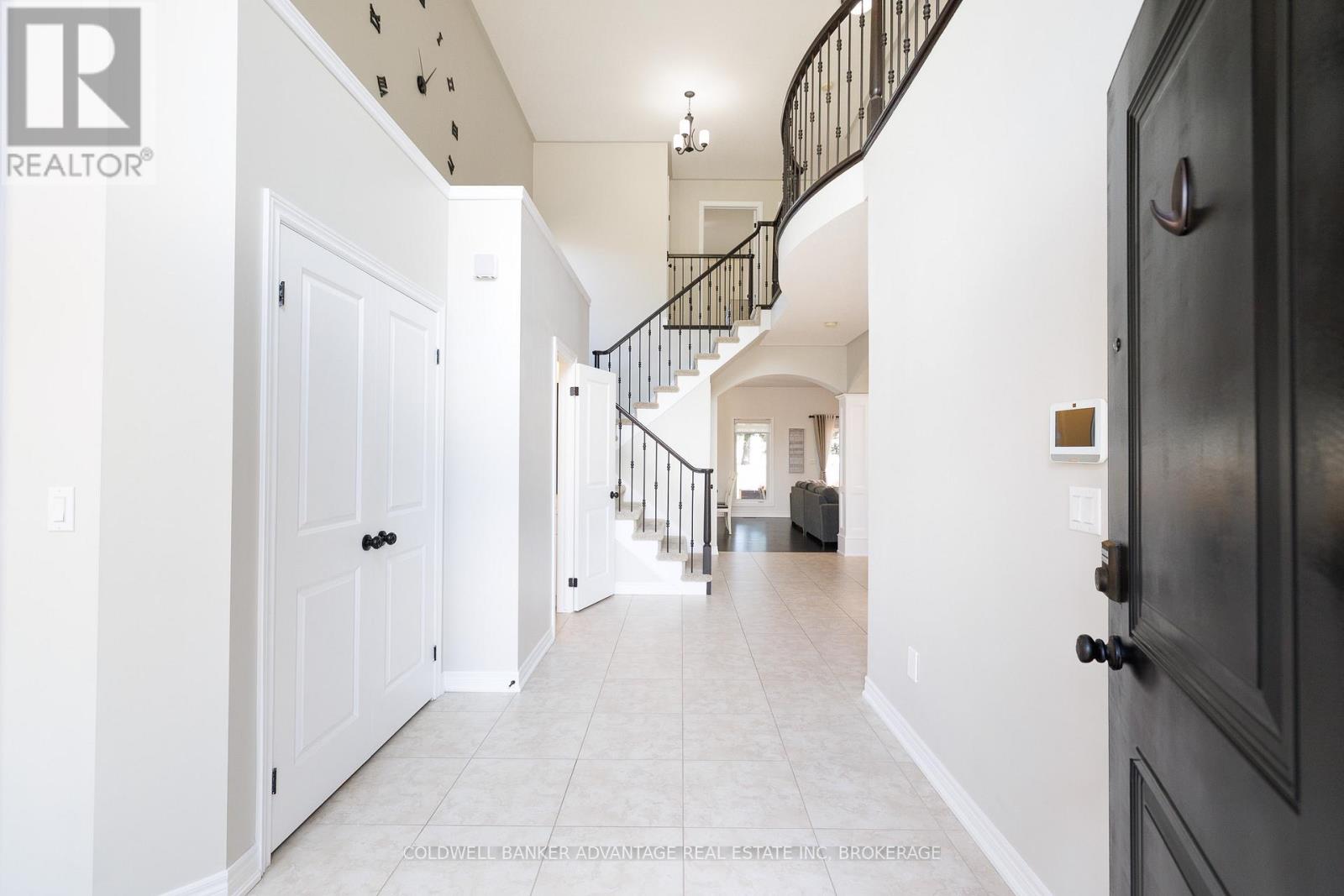 395 Michael Drive, Welland, Ontario  L3C 0A5 - Photo 3 - X13046580