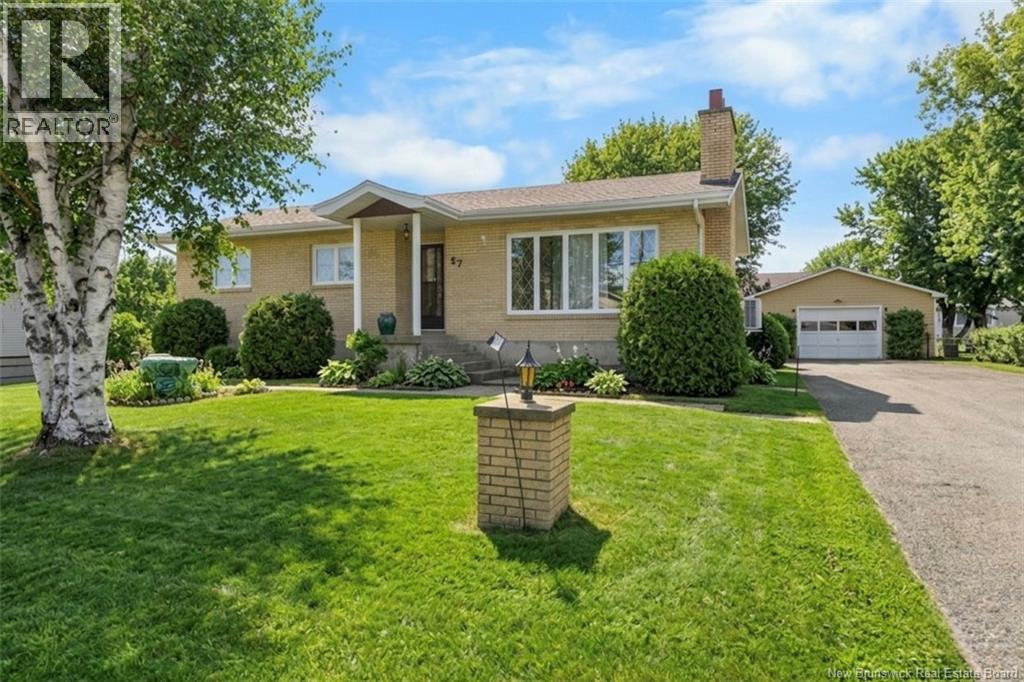 57 Rue L'anglais, Petit-Rocher, New Brunswick  E8J 1J1 - Photo 1 - NB137875