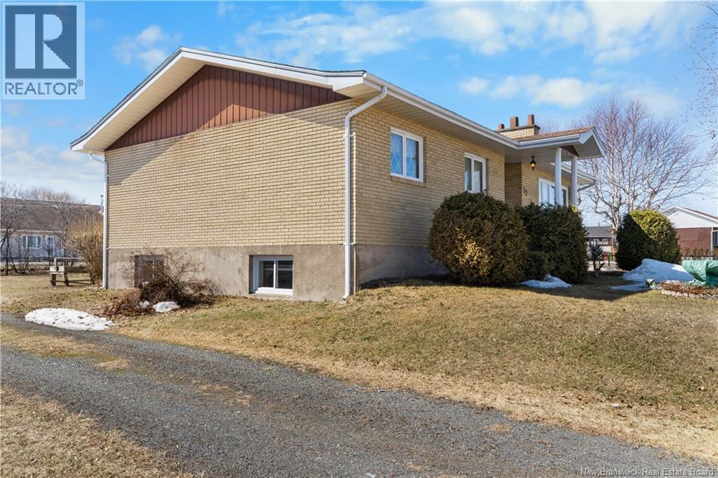 57 Rue L'anglais, Petit-Rocher, New Brunswick  E8J 1J1 - Photo 6 - NB137875