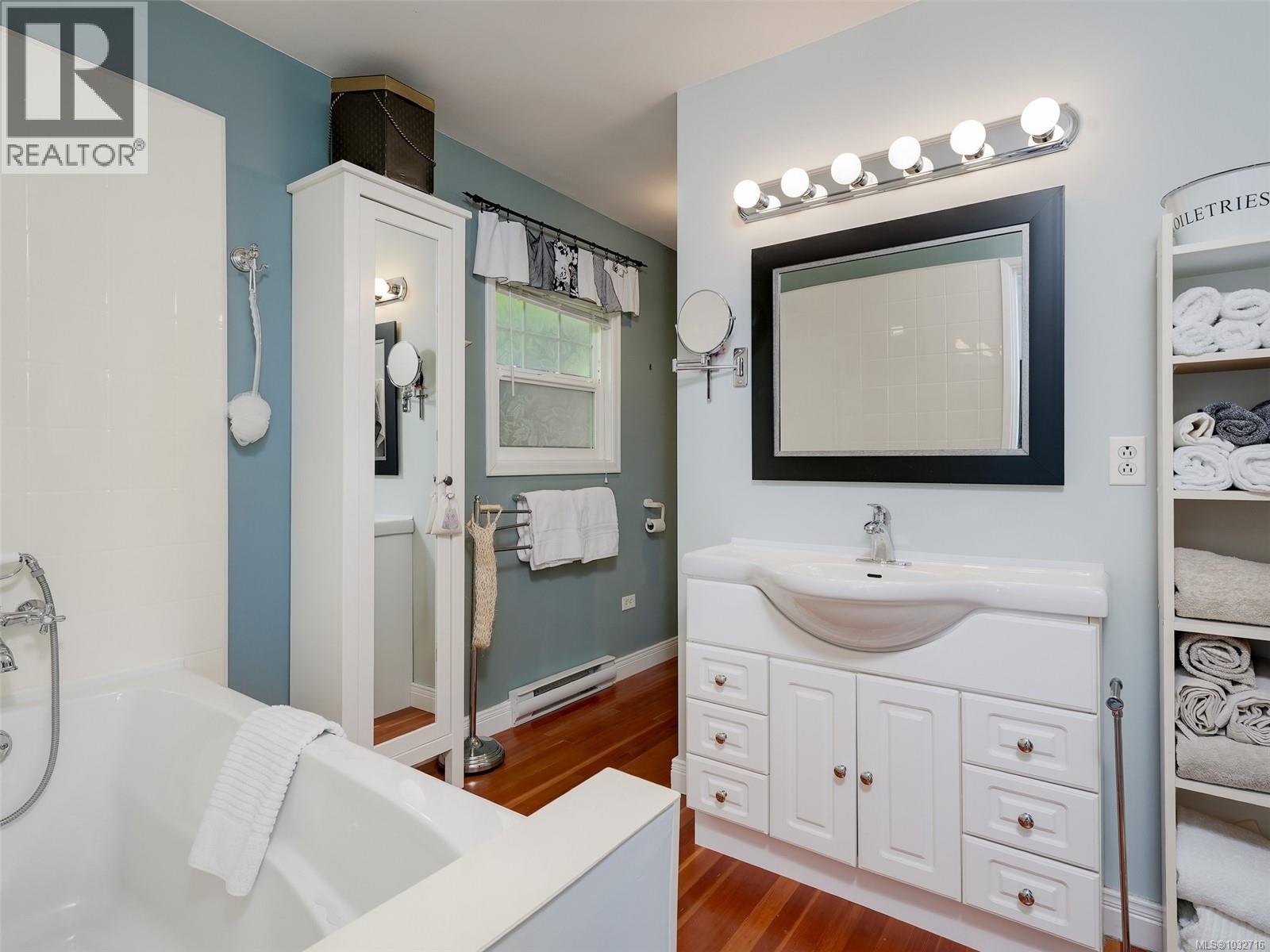 464 Nelson St, Esquimalt, British Columbia  V9A 6P4 - Photo 12 - 1032716