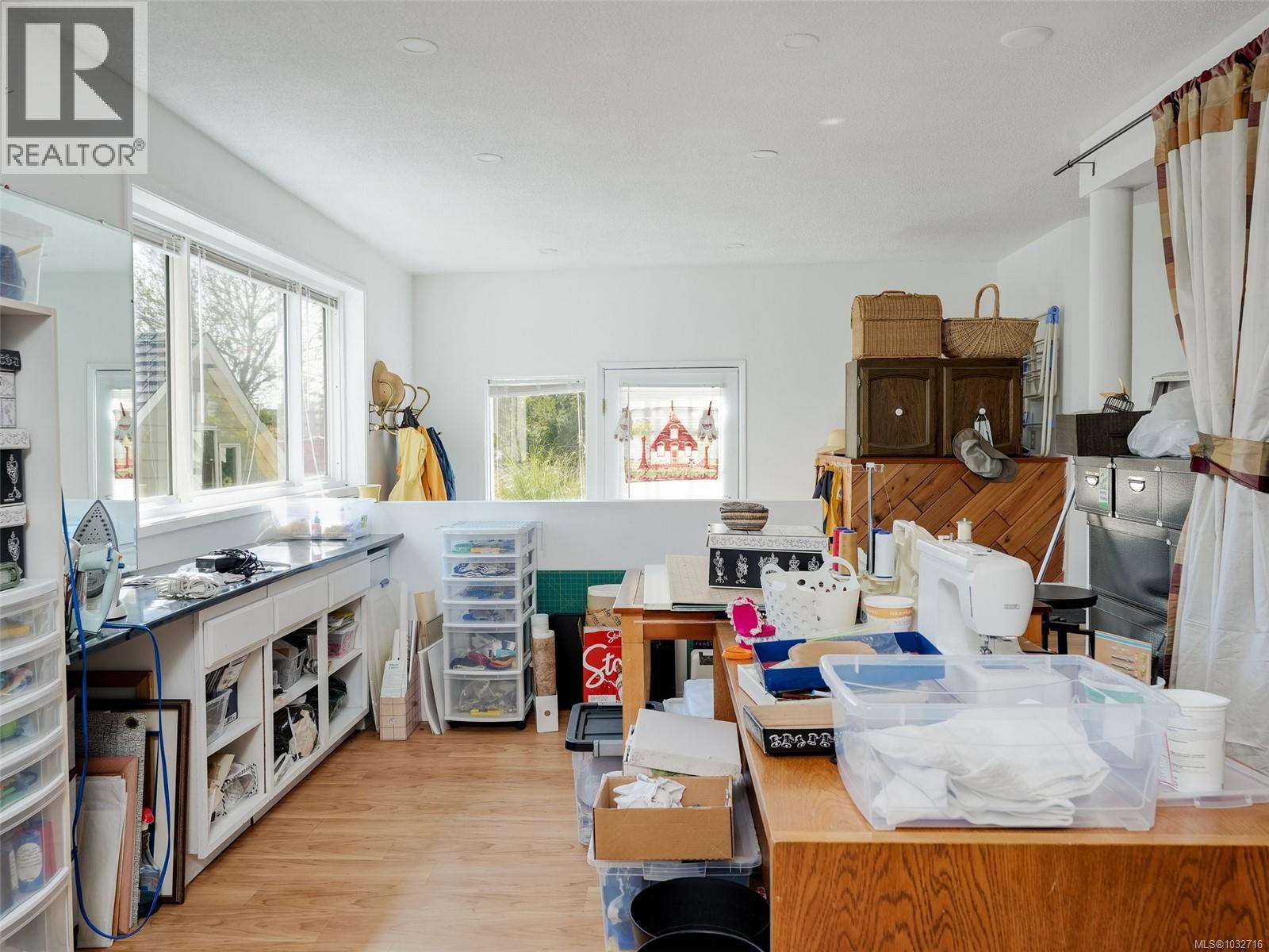 464 Nelson St, Esquimalt, British Columbia  V9A 6P4 - Photo 17 - 1032716