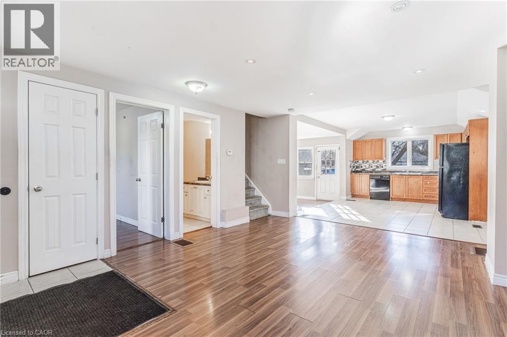 20 East 27th Street, Hamilton, Ontario  L8V 2E7 - Photo 6 - 40817627