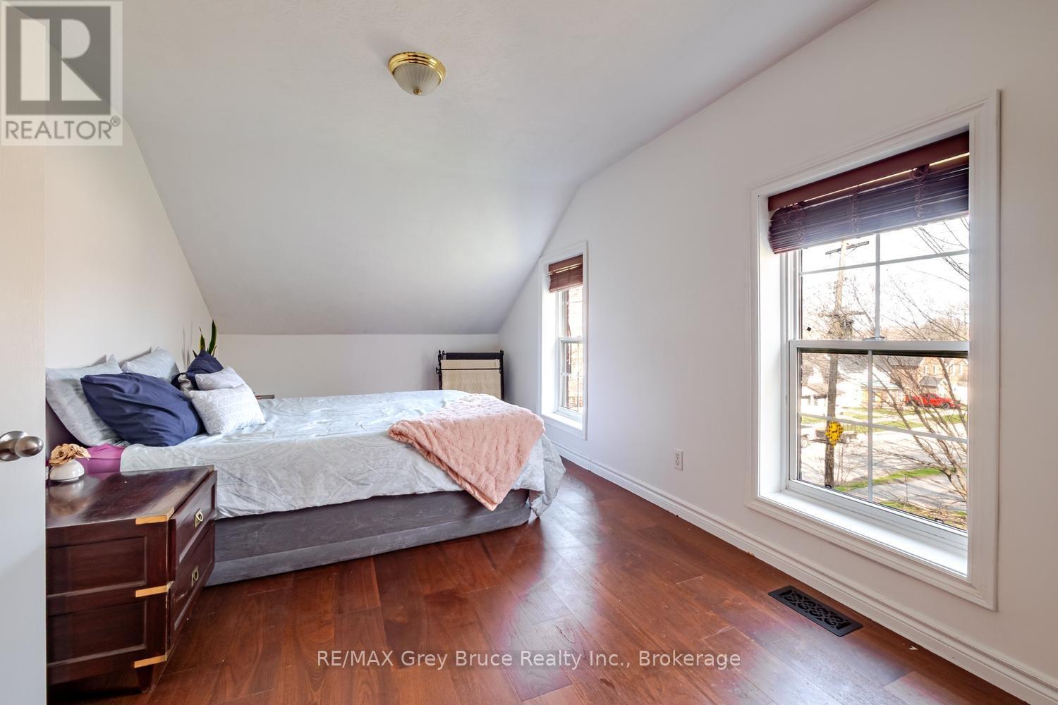 735 5th Avenue E, Owen Sound, Ontario  N4K 2R7 - Photo 24 - X13046584