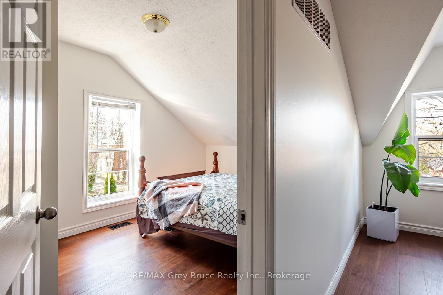 735 5th Avenue E, Owen Sound, Ontario  N4K 2R7 - Photo 28 - X13046584