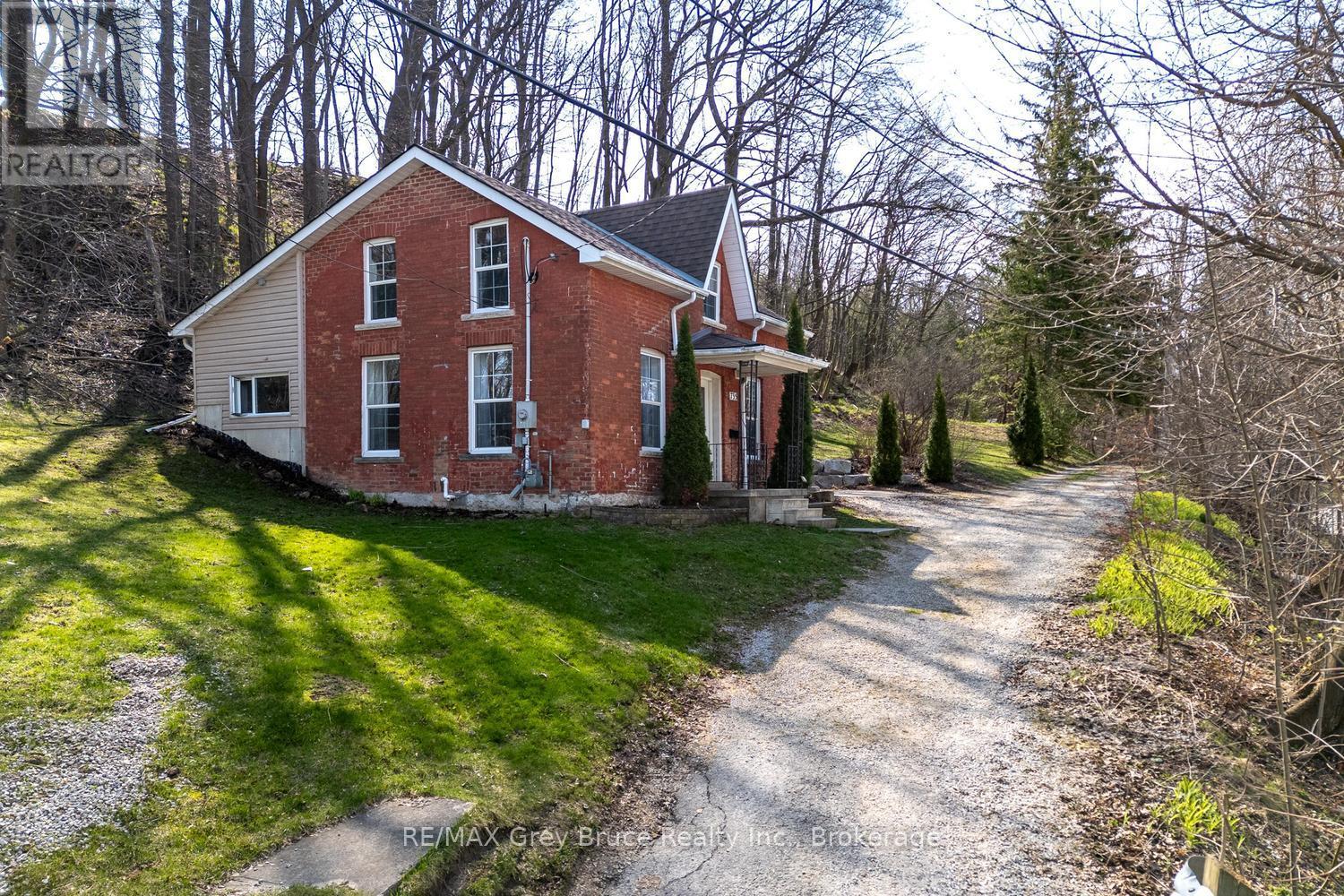 735 5th Avenue E, Owen Sound, Ontario  N4K 2R7 - Photo 3 - X13046584