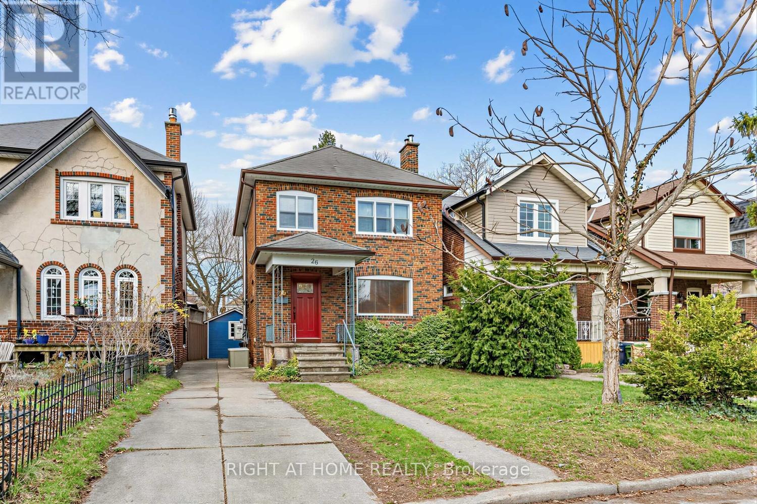 26 Maryland Boulevard, Toronto, Ontario  M4C 5C9 - Photo 2 - E13046576