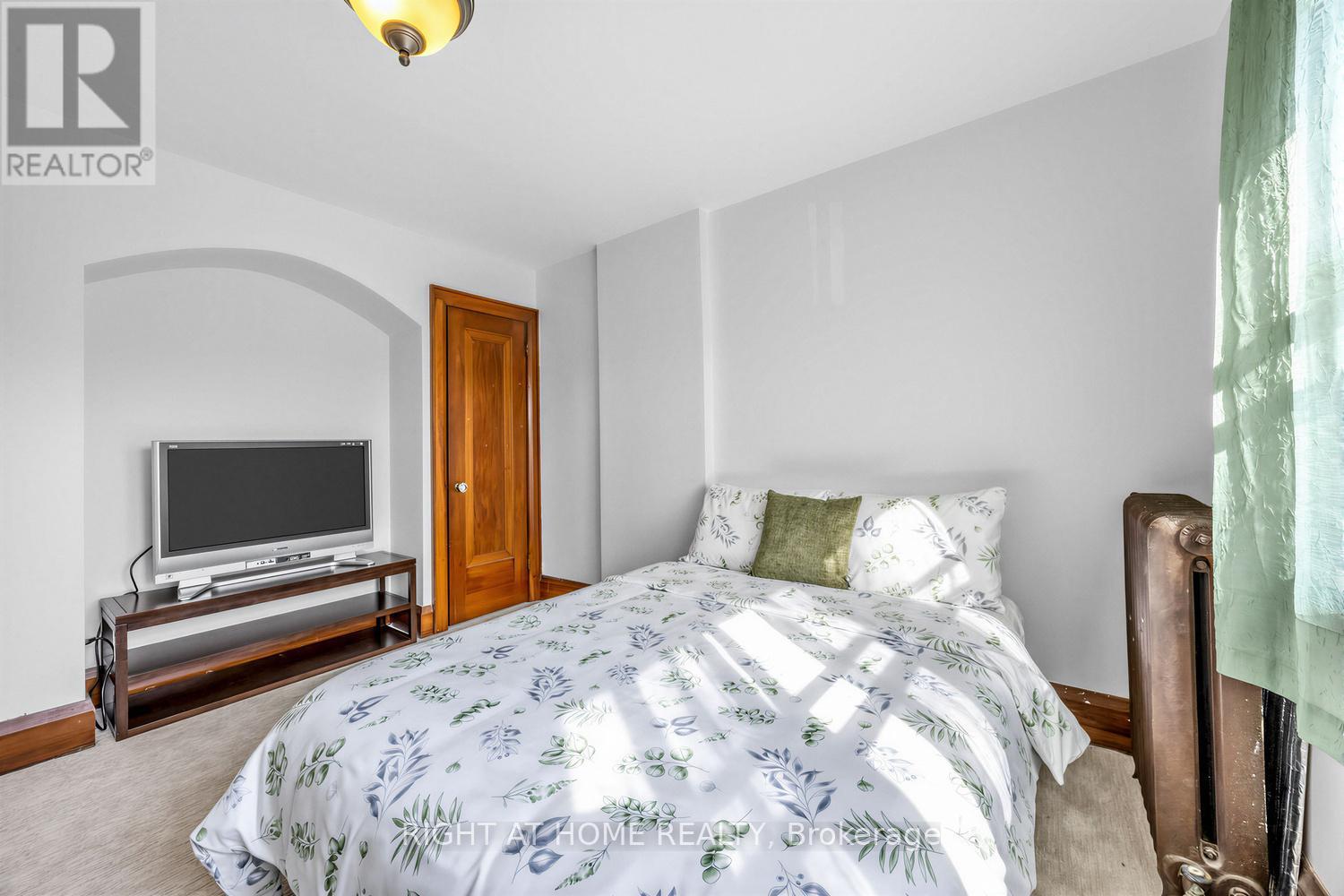 26 Maryland Boulevard, Toronto, Ontario  M4C 5C9 - Photo 21 - E13046576