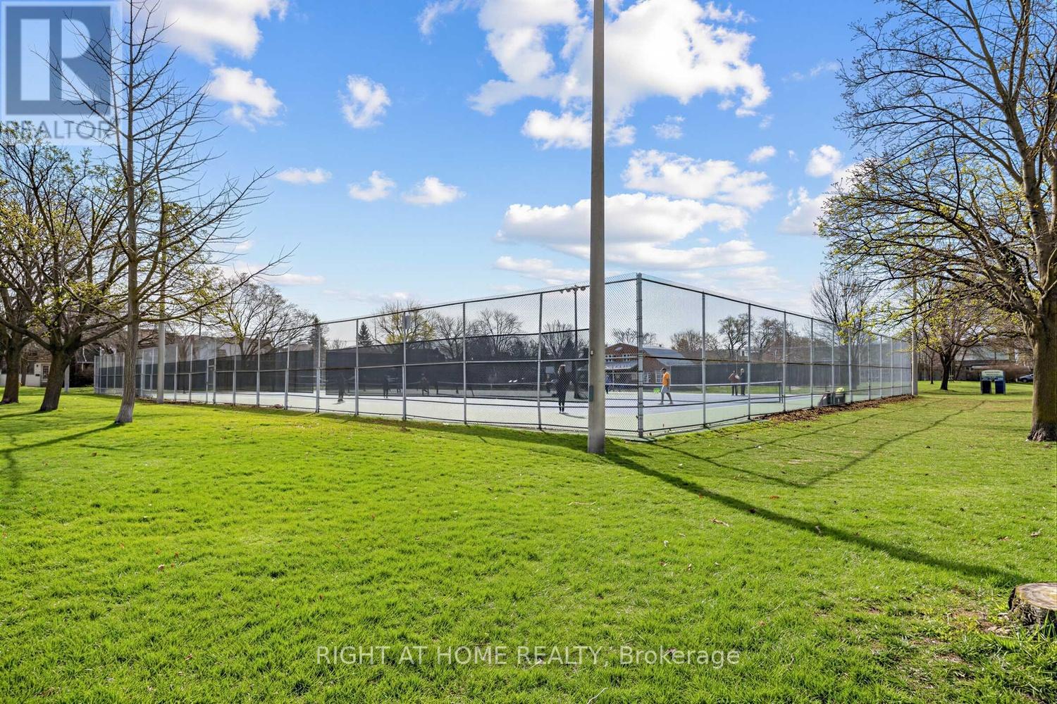 26 Maryland Boulevard, Toronto, Ontario  M4C 5C9 - Photo 43 - E13046576