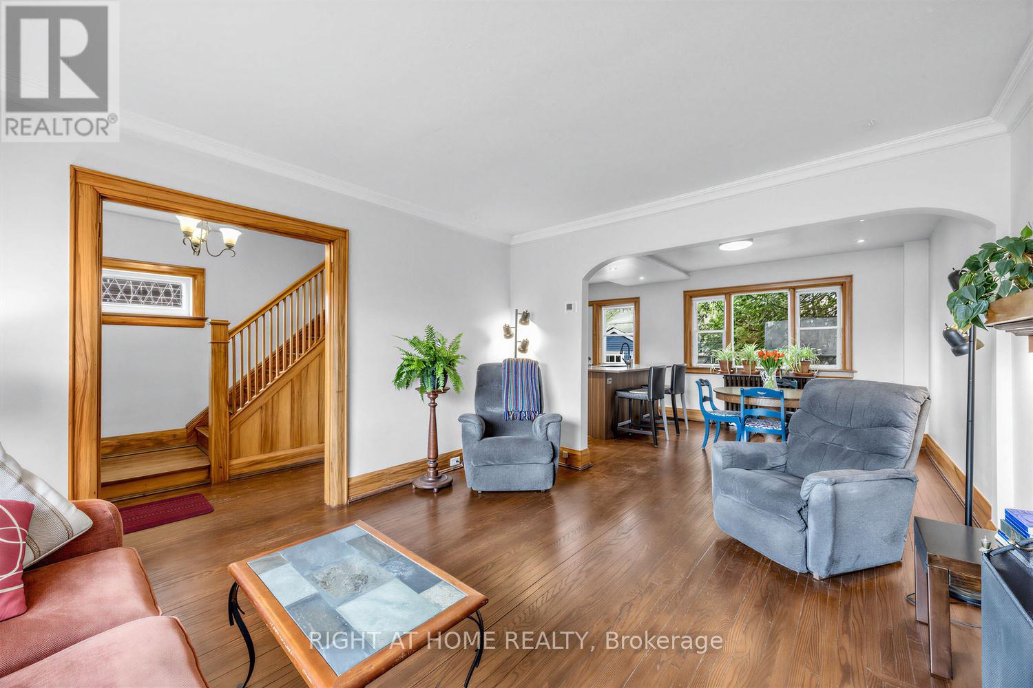 26 Maryland Boulevard, Toronto, Ontario  M4C 5C9 - Photo 6 - E13046576