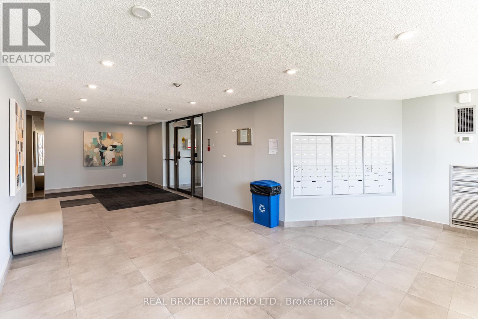 402 - 4060 Lawrence Avenue E, Toronto, Ontario  M1E 4V4 - Photo 3 - E13046590