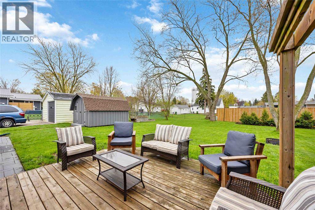 570 Niagara Street, Plympton-Wyoming, Ontario  N0N 1T0 - Photo 43 - 26009185
