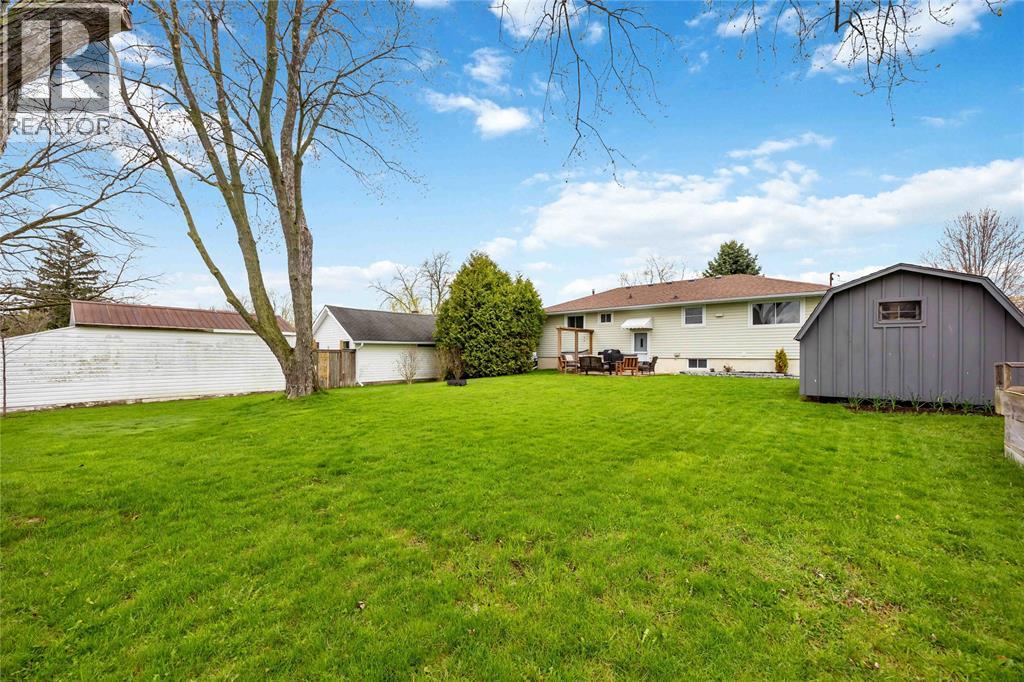 570 Niagara Street, Plympton-Wyoming, Ontario  N0N 1T0 - Photo 46 - 26009185