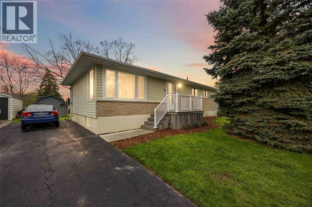 570 Niagara Street, Plympton-Wyoming, Ontario  N0N 1T0 - Photo 47 - 26009185