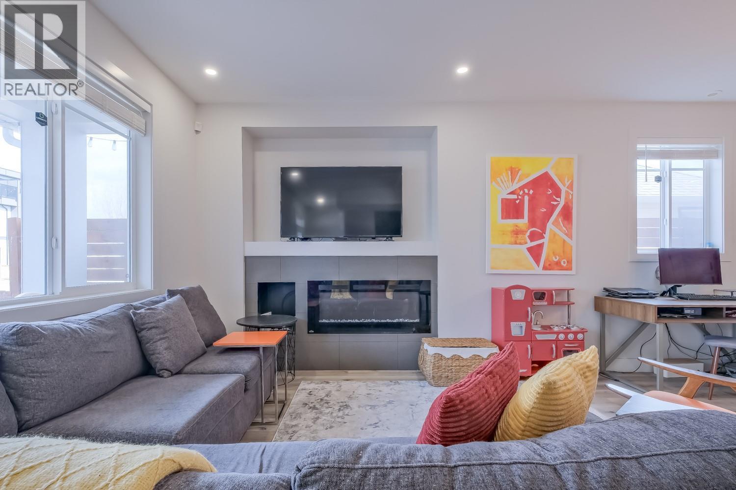 951 Stockwell Avenue, Kelowna, British Columbia  V1Y 6W3 - Photo 8 - 10382450