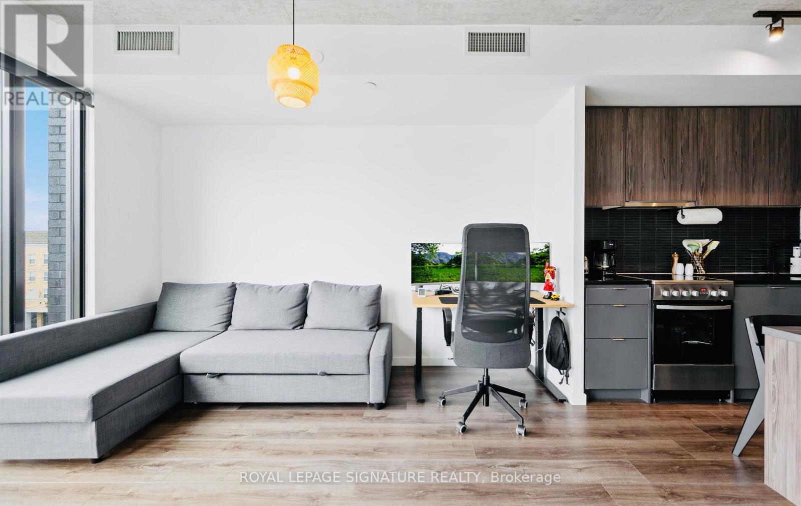 411 - 7 Smith Crescent, Toronto, Ontario  M8Z 0G3 - Photo 11 - W13046582