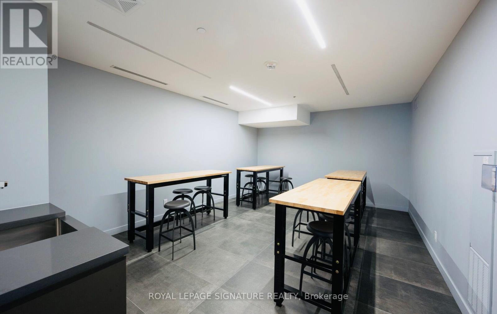 411 - 7 Smith Crescent, Toronto, Ontario  M8Z 0G3 - Photo 23 - W13046582